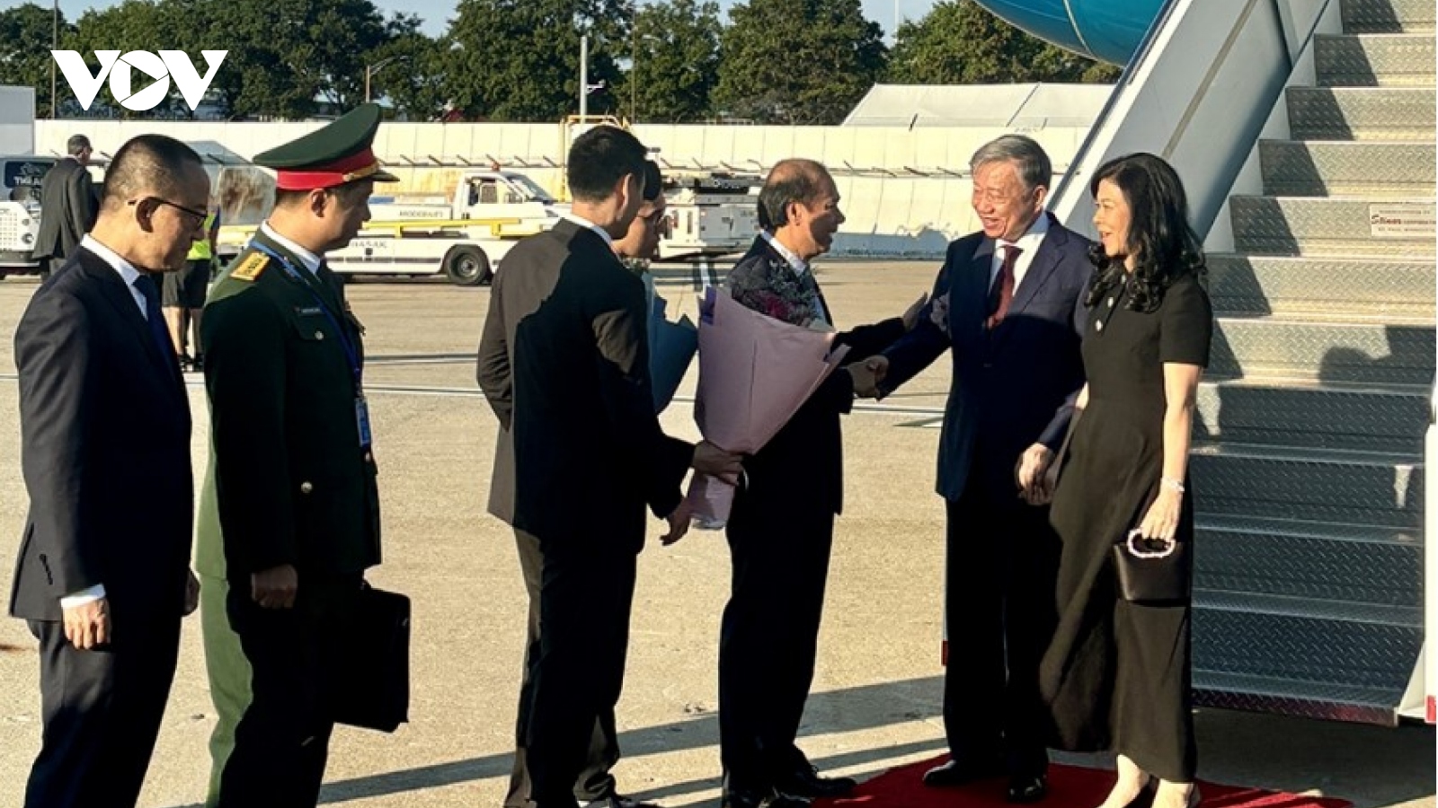 Top Vietnamese leader begins UNGA 79 related activities